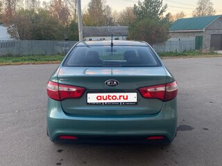 2013 Kia Rio III, зелёный, 610000 рублей, вид 5