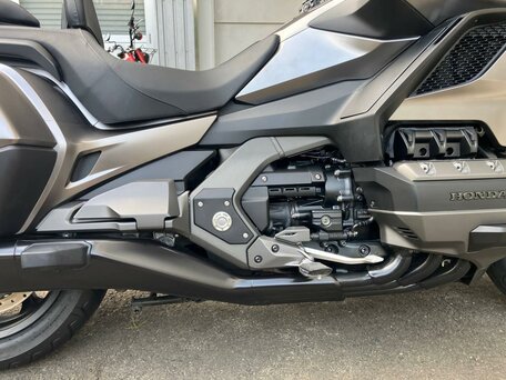 2018 Honda GL 1800 Gold Wing, серый, 2590000 рублей, вид 4