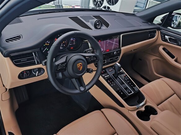 2026 Porsche Macan I Рестайлинг 2, красный, 14390000 рублей - вид 6