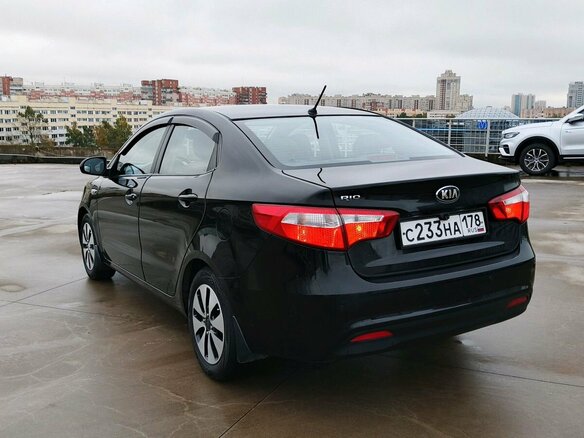 2015 Kia Rio 6-speed III, чёрный, 840000 рублей - вид 6