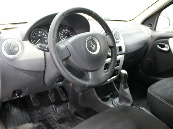 2012 Renault Sandero Stepway I, красный, 595000 рублей - вид 9