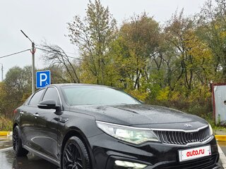 2019 Kia Optima IV Рестайлинг, красный, 1690000 рублей, вид 3