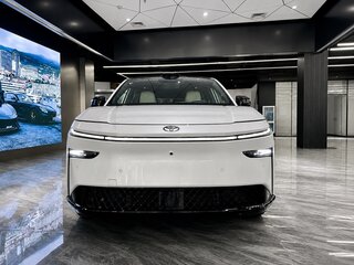 2026 Toyota bZ3X 58.3 kWh, белый, 2720002 рублей, вид 2