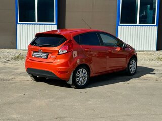 2016 Ford Fiesta Mk6 Рестайлинг, оранжевый, 890000 рублей, вид 5