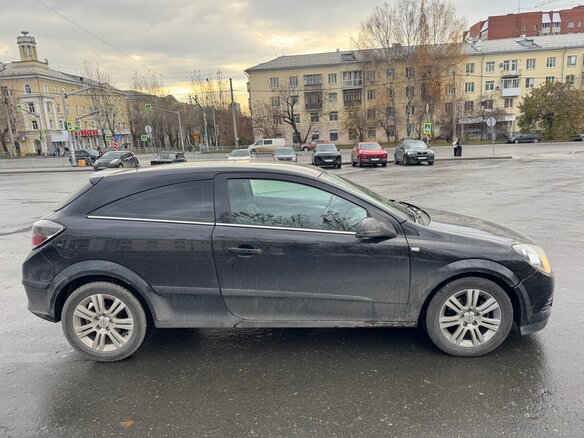 2008 Opel Astra GTC H Рестайлинг, чёрный, 373000 рублей - вид 3