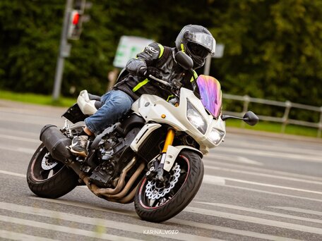 2008 Yamaha FZ1, белый, 440000 рублей, вид 4