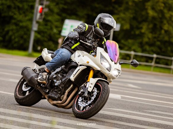 2008 Yamaha FZ1, белый, 440000 рублей - вид 3