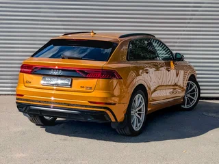 2018 Audi Q8 55 TFSI I (4M), оранжевый, 5150000 рублей, вид 5
