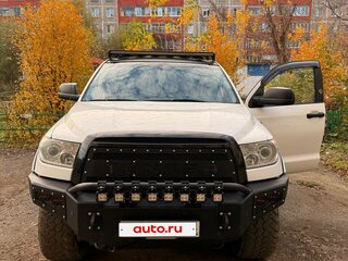 2011 Toyota Tundra Double Cab II, белый, 3150000 рублей, вид 3