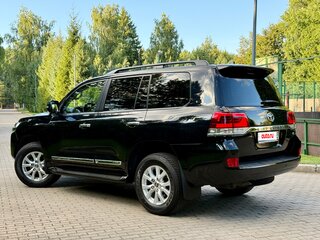 2019 Toyota Land Cruiser 200 Series Рестайлинг 2, чёрный, 8100000 рублей, вид 4