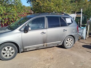 2009 Kia Carens II (UN), серебристый, 550000 рублей, вид 3