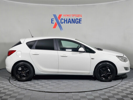 2011 Opel Astra J, белый, 527000 рублей, вид 3