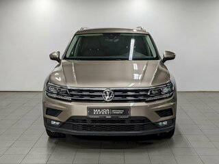 2019 Volkswagen Tiguan II, коричневый, 2390000 рублей, вид 2