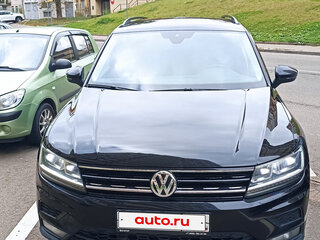 2019 Volkswagen Tiguan II, чёрный, 2350000 рублей, вид 3