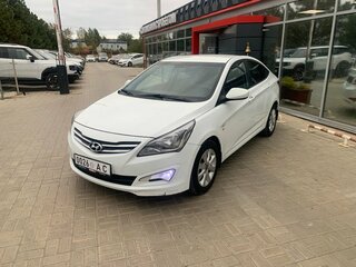 2016 Hyundai Solaris I Рестайлинг, белый, 699900 рублей, вид 4