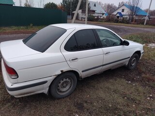 2000 Nissan Sunny B15, белый, 160000 рублей, вид 3