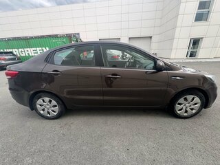 2016 Kia Rio III Рестайлинг, коричневый, 1190000 рублей, вид 4