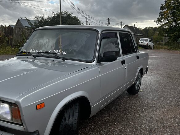 2011 Lada (ВАЗ) 2107, серебристый, 349999 рублей - вид 1