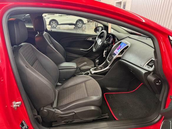 2013 Opel Astra GTC J Рестайлинг, красный, 847000 рублей - вид 13