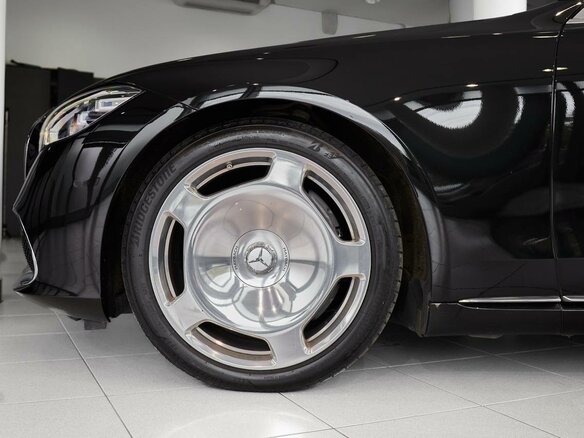 2021 Mercedes-Benz Maybach S-Класс 580 II (Z223), чёрный, 18000000 рублей - вид 3