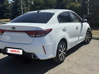 2020 Kia Rio IV Рестайлинг, белый, 1271000 рублей, вид 3