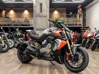 2026 Ducati Diavel V4, белый, 4290000 рублей, вид 1