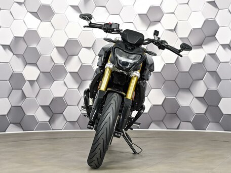 2022 BMW G 310 R, чёрный, 497000 рублей, вид 5