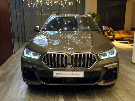 2020 BMW X6 M50i III (G06), коричневый, 7595000 рублей, вид 2