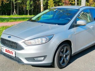 2015 Ford Focus III Рестайлинг, серебристый, 1300000 рублей, вид 3