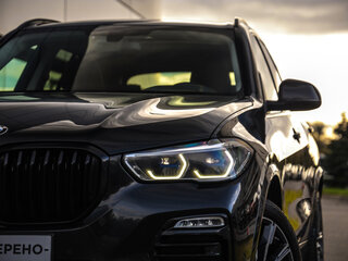2019 BMW X5 40i IV (G05/G18), чёрный, 4999000 рублей, вид 2