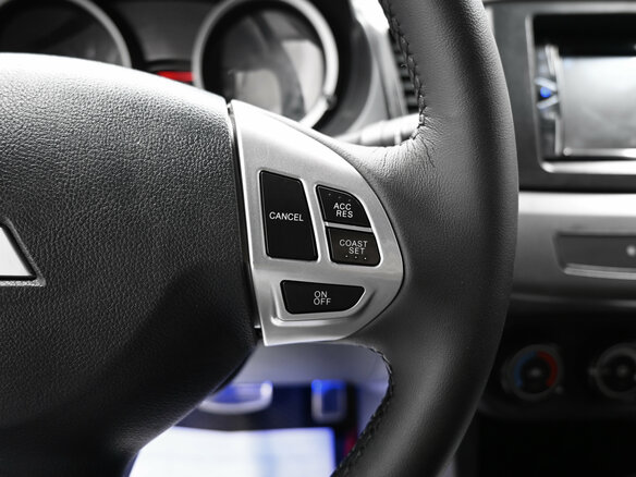 2012 Mitsubishi Lancer X Рестайлинг, белый, 860000 рублей - вид 15