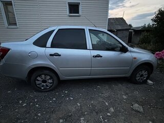 2014 Lada (ВАЗ) Granta I, серебристый, 630000 рублей, вид 3
