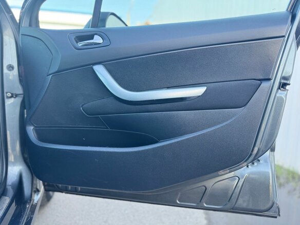 2013 Peugeot 408 I, серый, 725000 рублей - вид 17