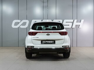 2018 Kia Sportage IV Рестайлинг, белый, 1985000 рублей, вид 4