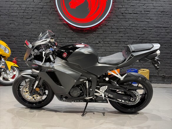 2023 Honda CBR 600RR, чёрный, 895000 рублей - вид 11
