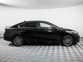 2022 Kia Cerato IV Рестайлинг, чёрный, 2799000 рублей, вид 4