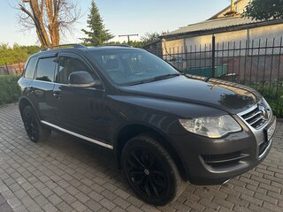 2007 Volkswagen Touareg I Рестайлинг, серый, 990000 рублей, вид 1