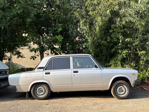 2010 Lada (ВАЗ) 2107, серебристый, 310000 рублей - вид 6