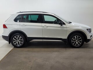 2019 Volkswagen Tiguan II, белый, 1990000 рублей, вид 3
