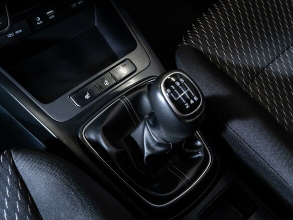 2019 Kia Rio X-Line IV, серебристый, 1540000 рублей - вид 19