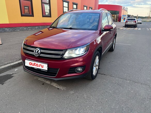 2012 Volkswagen Tiguan I Рестайлинг, красный - вид 4