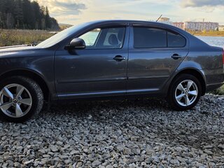 2011 Skoda Octavia II (A5) Рестайлинг, серый, 750000 рублей, вид 4