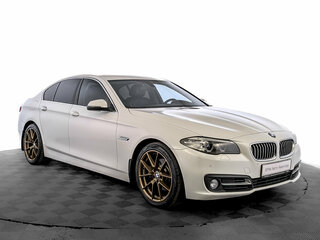 2014 BMW 5 серии 520i VI (F10/F11/F07) Рестайлинг, белый, 1895000 рублей, вид 3