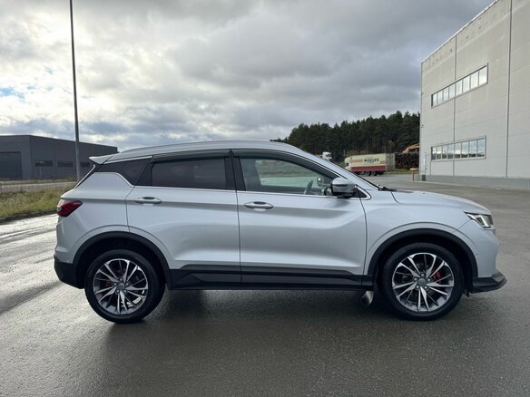 2021 Geely Coolray I, серебристый, 1449000 рублей - вид 5