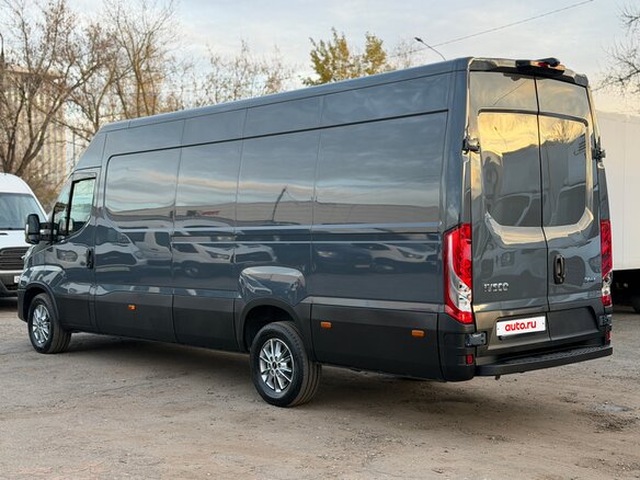 2023 Iveco Daily, серый, 4900000 рублей - вид 3