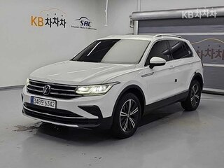2023 Volkswagen Tiguan II Рестайлинг, белый, 3190000 рублей, вид 1