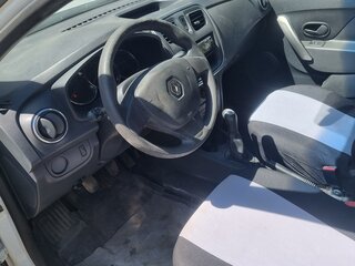2014 Renault Logan II, белый, 350000 рублей, вид 3