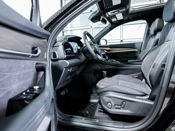 2026 Geely Monjaro I, чёрный, 4954990 рублей - вид 17