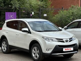 2013 Toyota RAV4 IV (XA40), белый, 1700000 рублей, вид 1