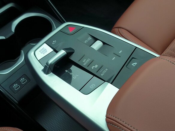 2025 BMW X1 Long 25Li sDrive III (U11/U12), белый, 5360000 рублей - вид 18